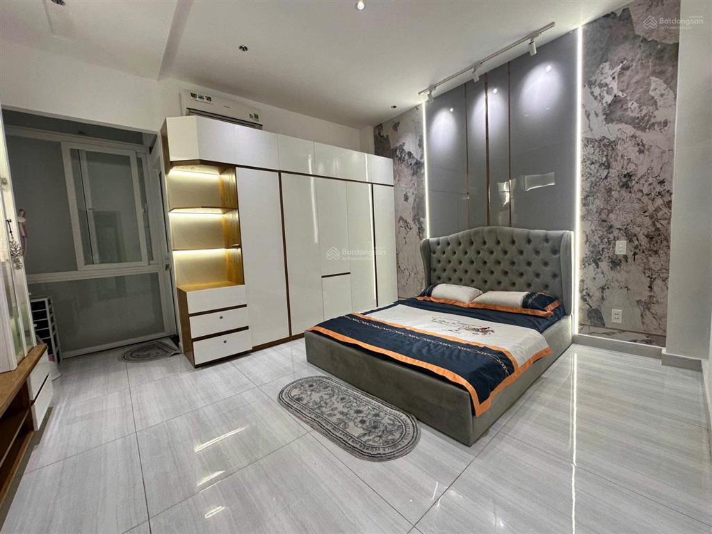 Nhà đẹp tại nguyễn xí, q.bình thạnh, giá 4tỷ9, dt 67m2, 3pn, 3wc, 1t1l