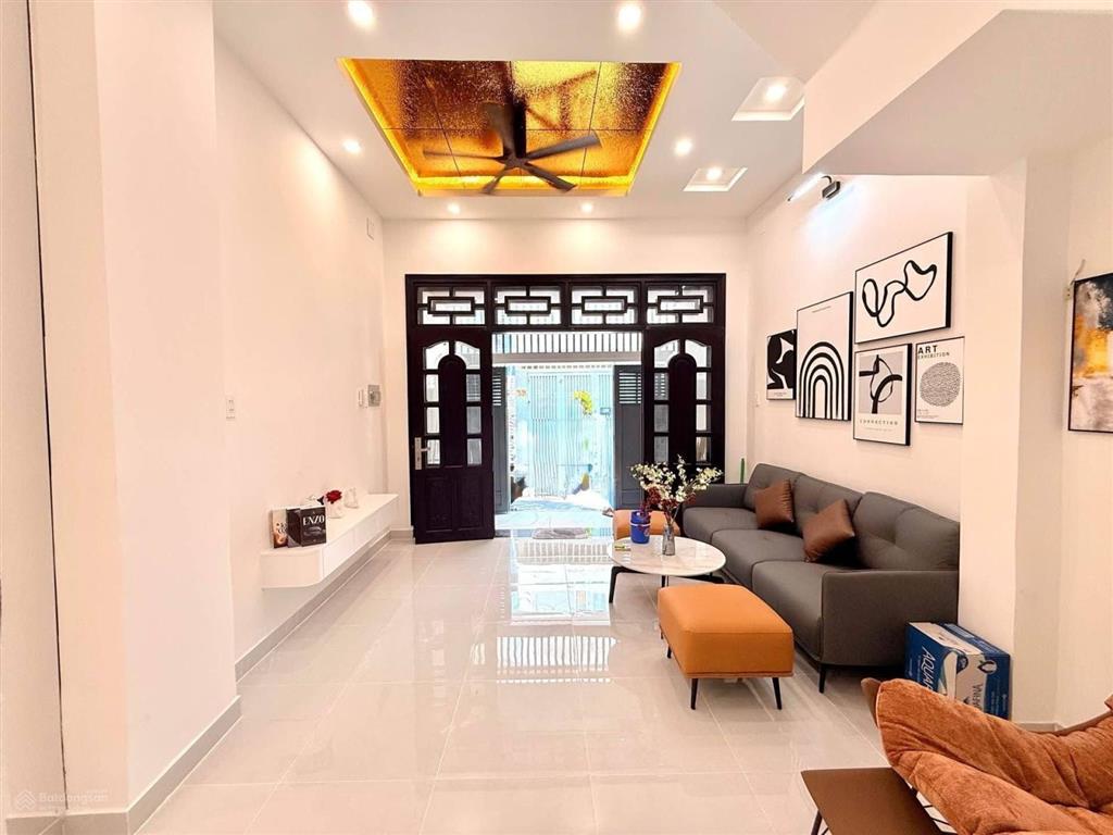 Nhà riêng 4 tầng hoàng hoa thám,p5,bình thạnh, dt52m2, giá 5 tỷ 2. shr