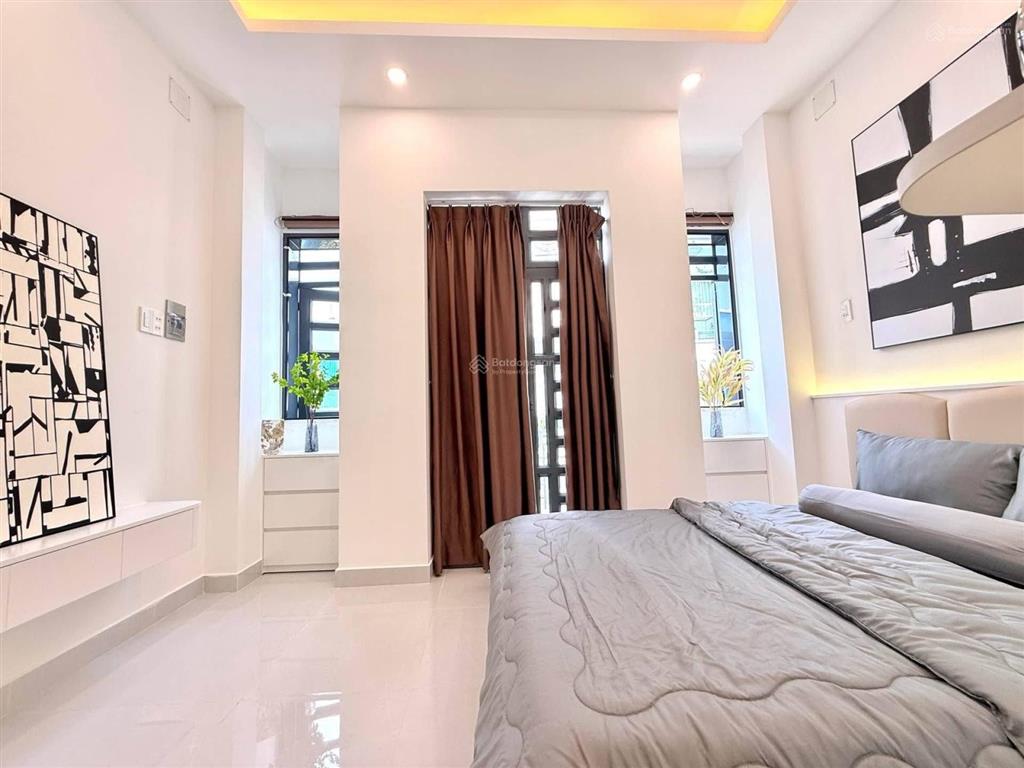 Nhà riêng 4 tầng hoàng hoa thám,p5,bình thạnh, dt52m2, giá 5 tỷ 2. shr