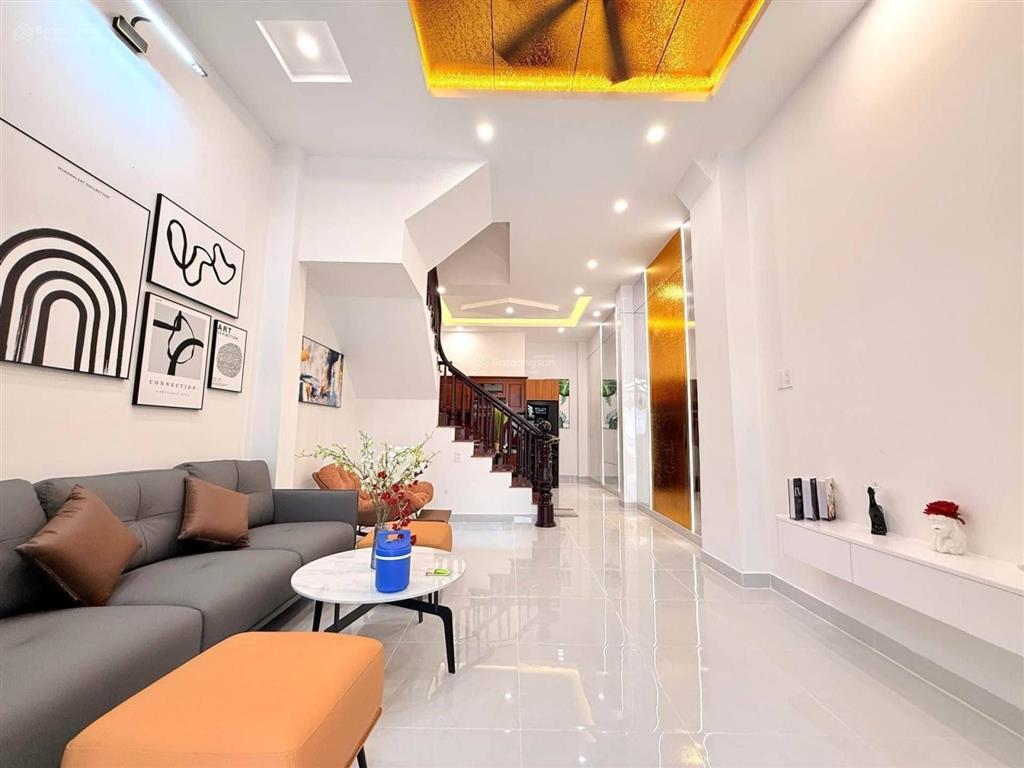 Nhà riêng 4 tầng hoàng hoa thám,p5,bình thạnh, dt52m2, giá 5 tỷ 2. shr