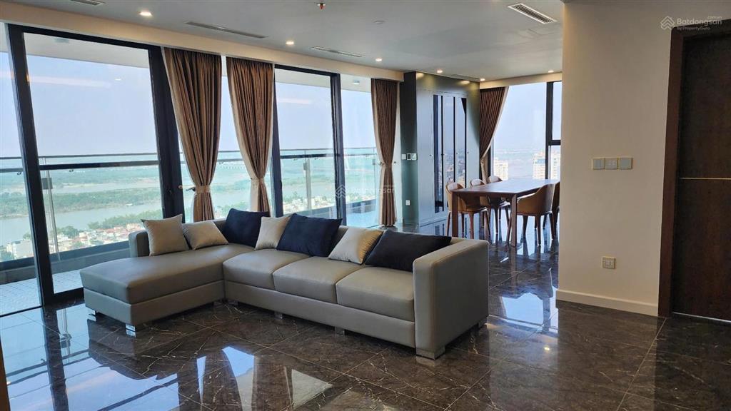 Căn góc 160m2 tầng trung siêu đẹp, hướng mát, nội thất cao cấp full giá 20,8 tỷ net.  0987 938 ***