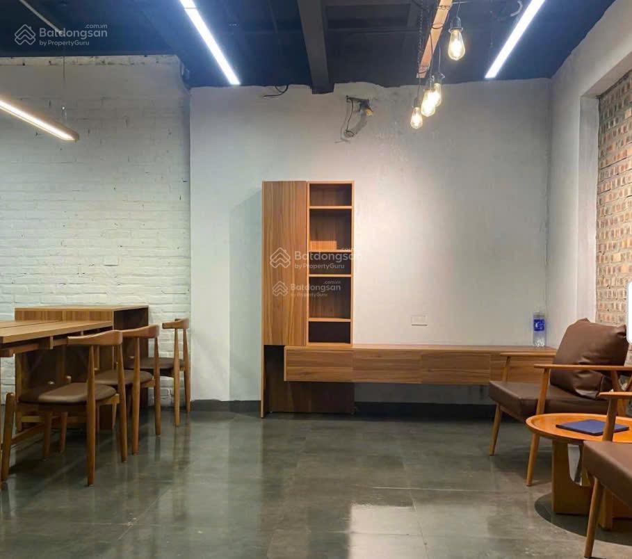 Bán nhà hoàng liên 3 tầng, chủ tự thiết kế đẹp 36m2 mt 4m, ô tô sát nhà, ko qh 3. x tỷ, 0948 031 ***