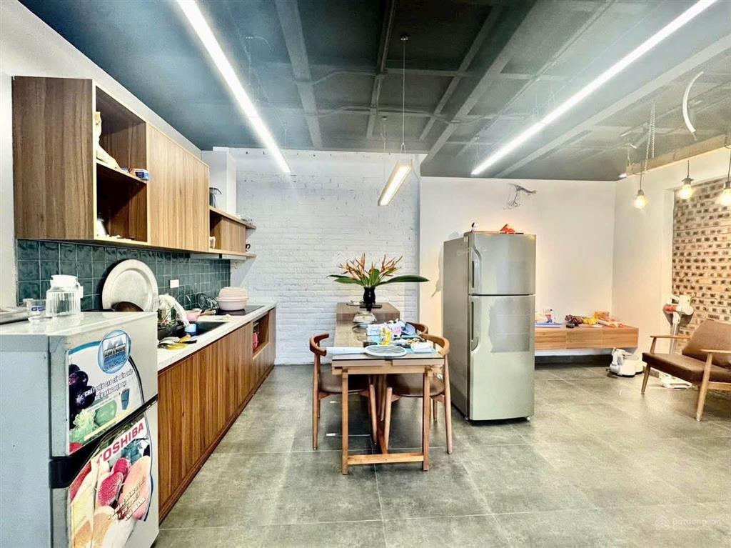 Bán nhà hoàng liên 3 tầng, chủ tự thiết kế đẹp 36m2 mt 4m, ô tô sát nhà, ko qh 3. x tỷ, 0948 031 ***