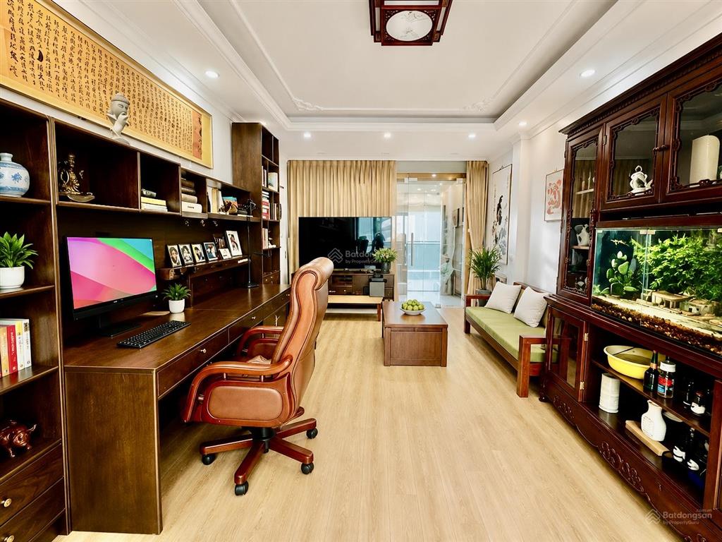 Bán nhà võ chí công phân lô vỉa hè, gara ô tô 42 m2 7 tầng thang máy 18,x tỷ, 0948 031 ***