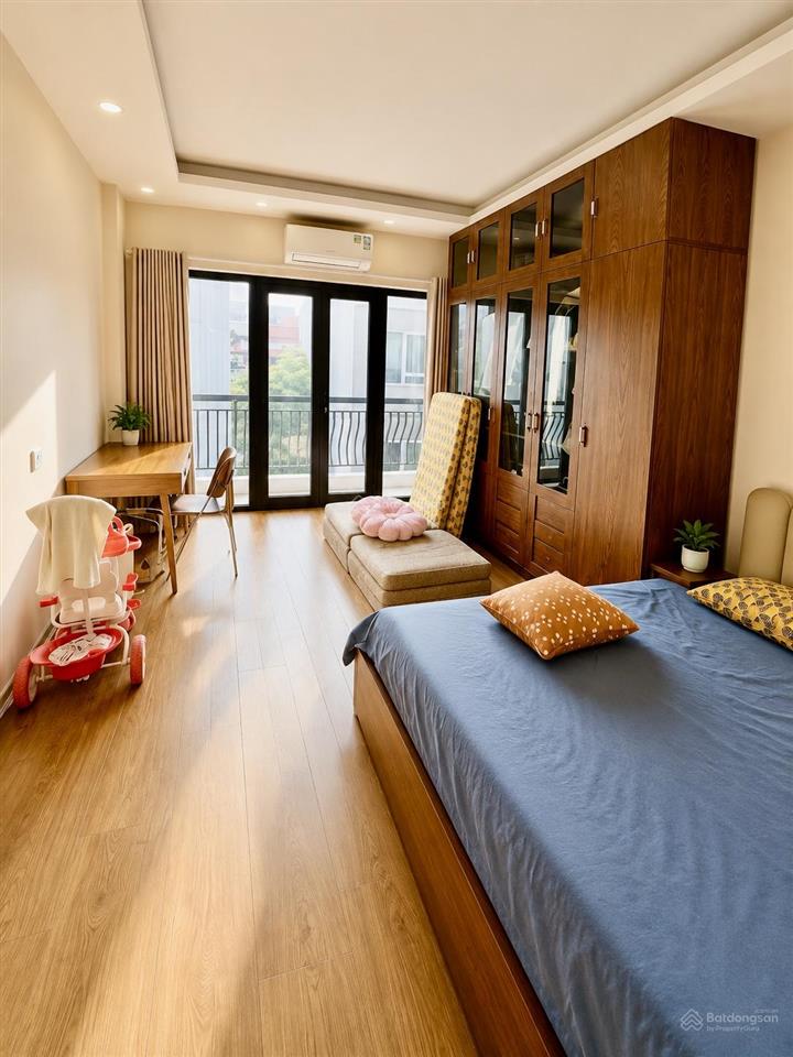 Bán nhà võ chí công phân lô vỉa hè, gara ô tô 42 m2 7 tầng thang máy 18,x tỷ, 0948 031 ***