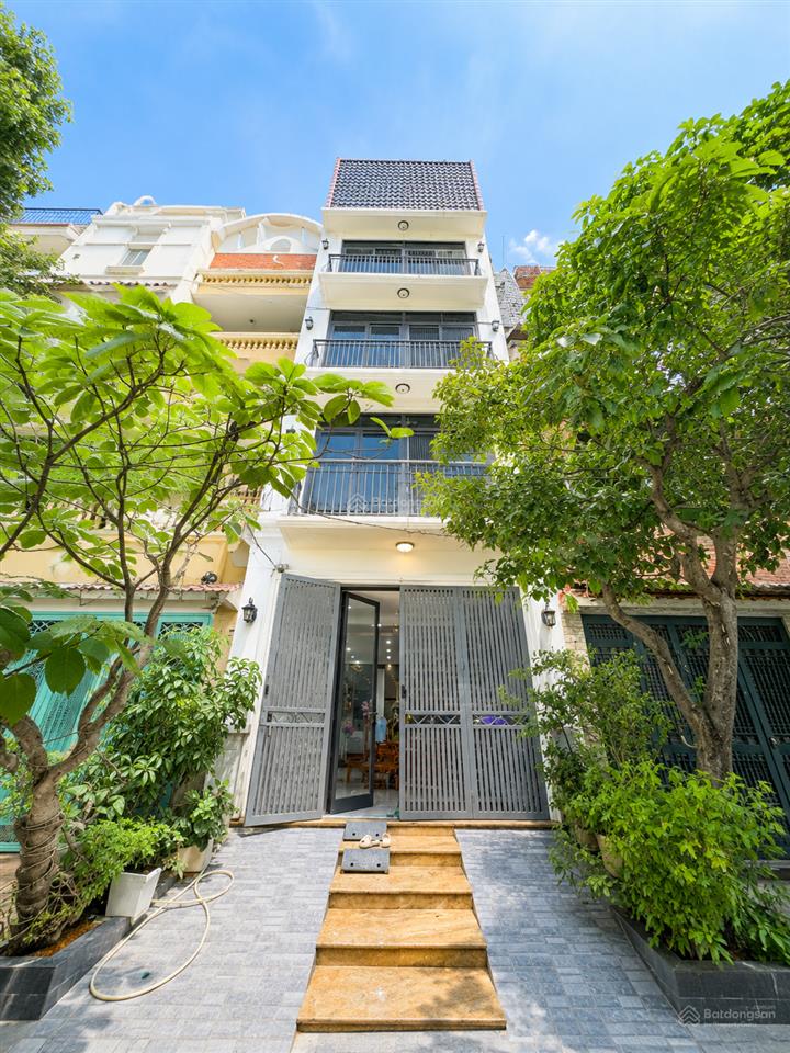 Phân lô, vỉa hè ô tô tránh cổ nhuế 66 m2 mt 5 m 6 tầng thang máy chỉ 20 tỷ 0948 031 ***