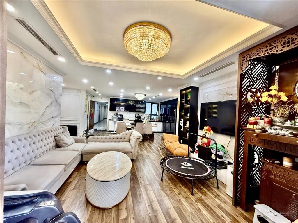 Bán căn góc chung cư diamond goldmark 140 m2 3 ngủ 2 wc full nội thất cc 10 tỷ bao phí 0948 031 ***