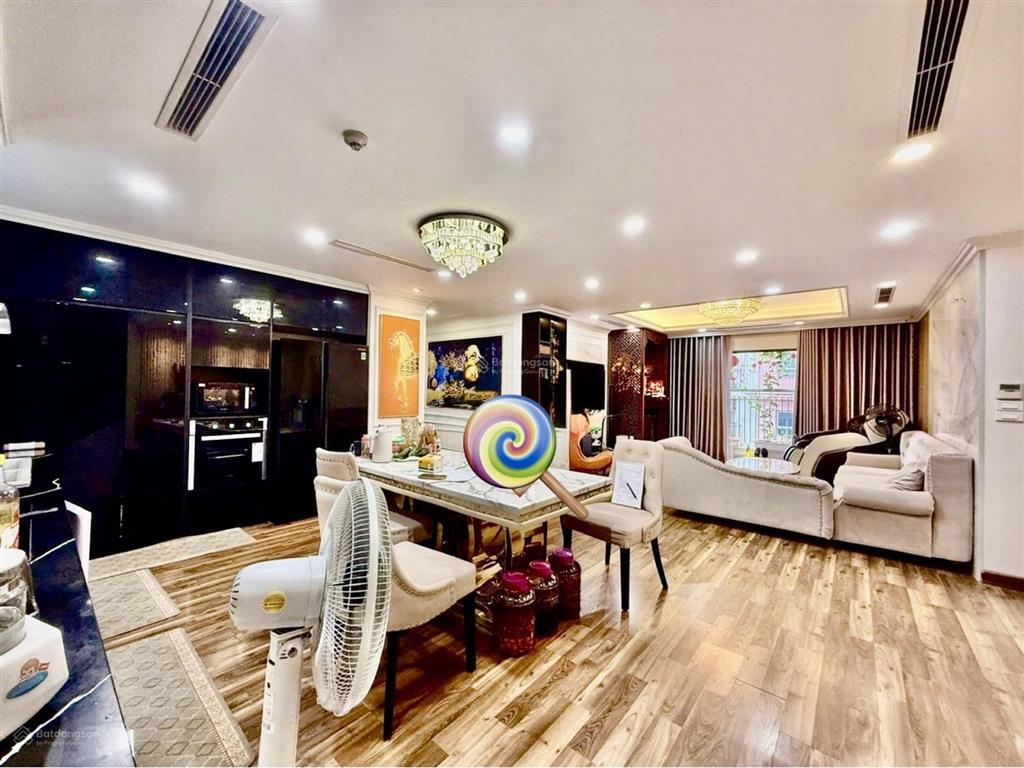 Bán căn góc chung cư diamond goldmark 140 m2 3 ngủ 2 wc full nội thất cc 10 tỷ bao phí 0948 031 ***