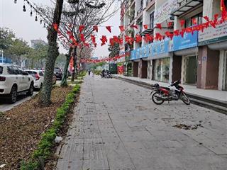 Mặt đường trịnh văn bô, , thang máy, siêu kinh doanh, 150m x 6t, 6x tỷ. 0978 996 ***