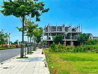 Mặt tiền dt818 đối diện co.opmart, đón đầu kinh doanh thủ thừa
