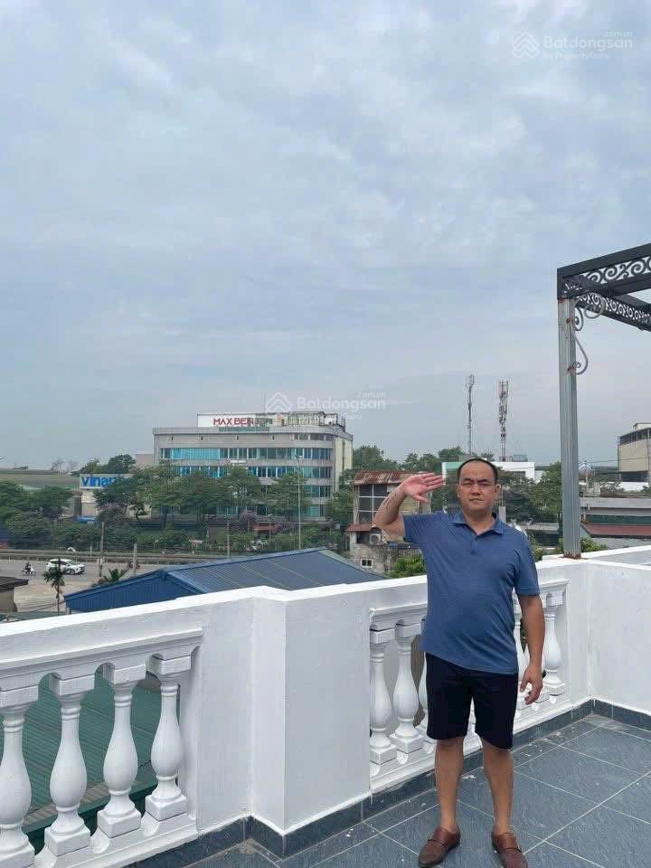 Cần bán gấp cho anh trai chuyển công việc. nhà tại ngọc hồi 10mét ra ql1a 5,2tỉ ạ