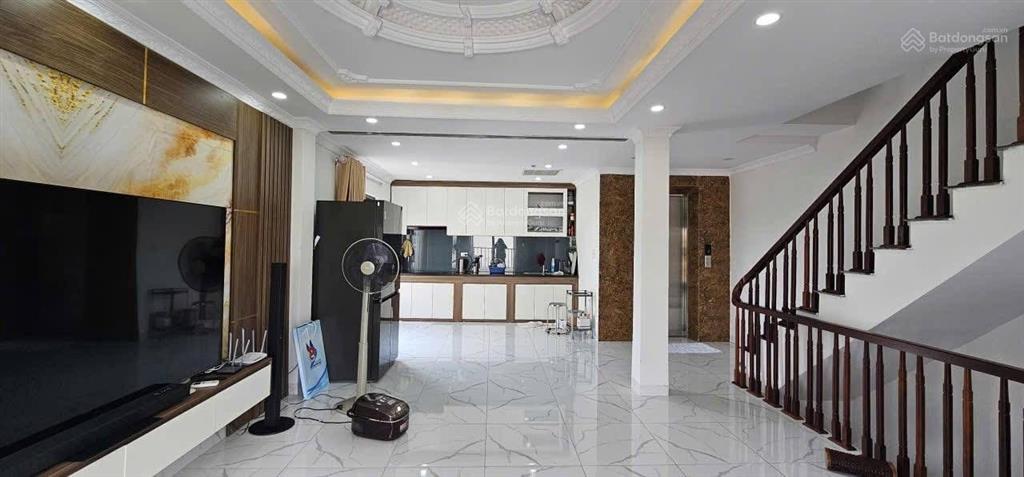 Bán nhà yên sở 45m2 7,2 tỷ vị trí đẹp. gần công viên yên sở