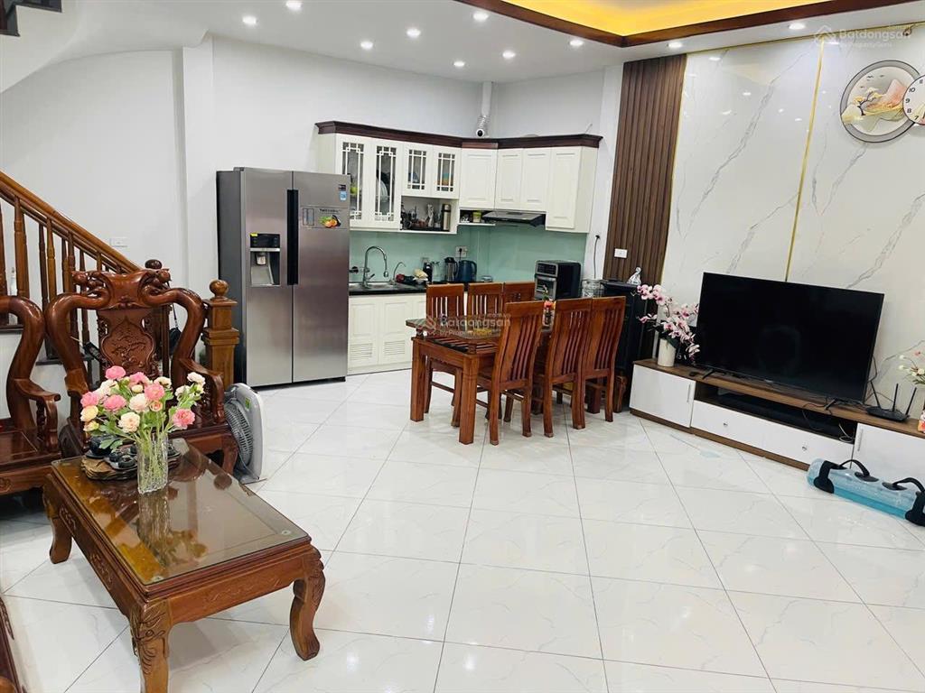 Nhà riêng quỳnh đô ( cũ ) đại thanh 40m, giá 6,35 tỷ chính chủ, giao dịch nhanh