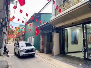 Bán nhà đối diện tái định cư quỳnh đô. ô tô ngủ trong nhà. 76,8m2 lô góc dân tự xây. chắc chắn