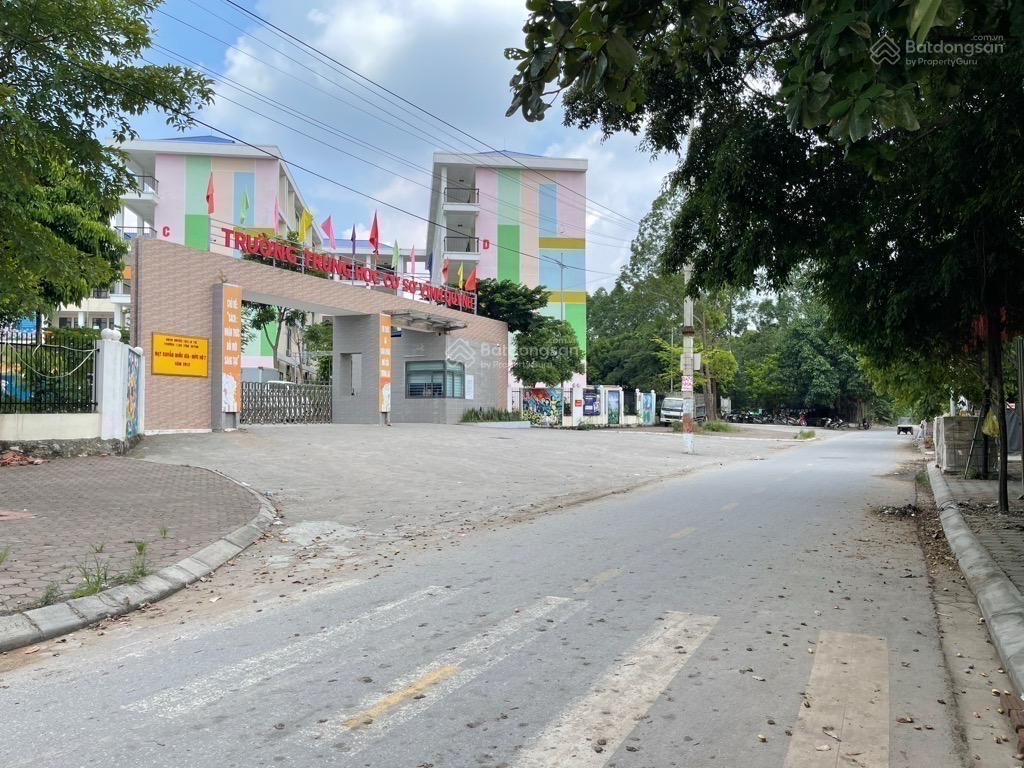 Chính chủ gửi bán. nhà 50m2 có gác lửng đẹp như hình. nhà full nội thất