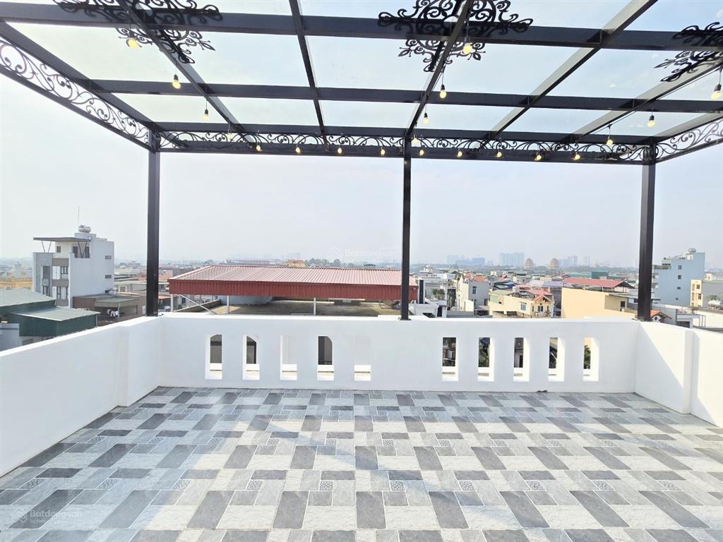 Chính chủ nhờ bán căn nhà mới 60m2 4 tầng. mặt tiền 5m chủ cần bán gấp. cho con đi du học