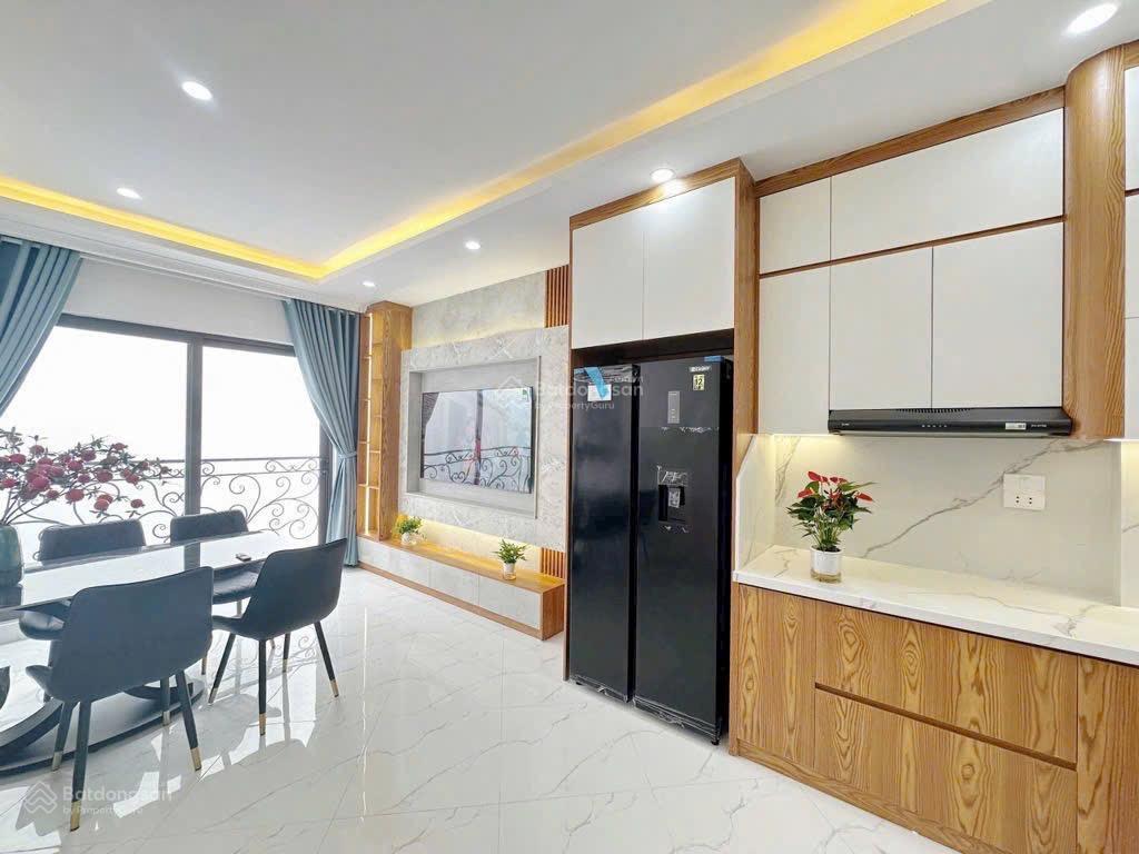 Bán nhà tại tứ hiệp cổ điển a, 6,2 tỷ, 40m2, 6 tầng. thang máy gara ô tô, hàng hiếm tại hà nội