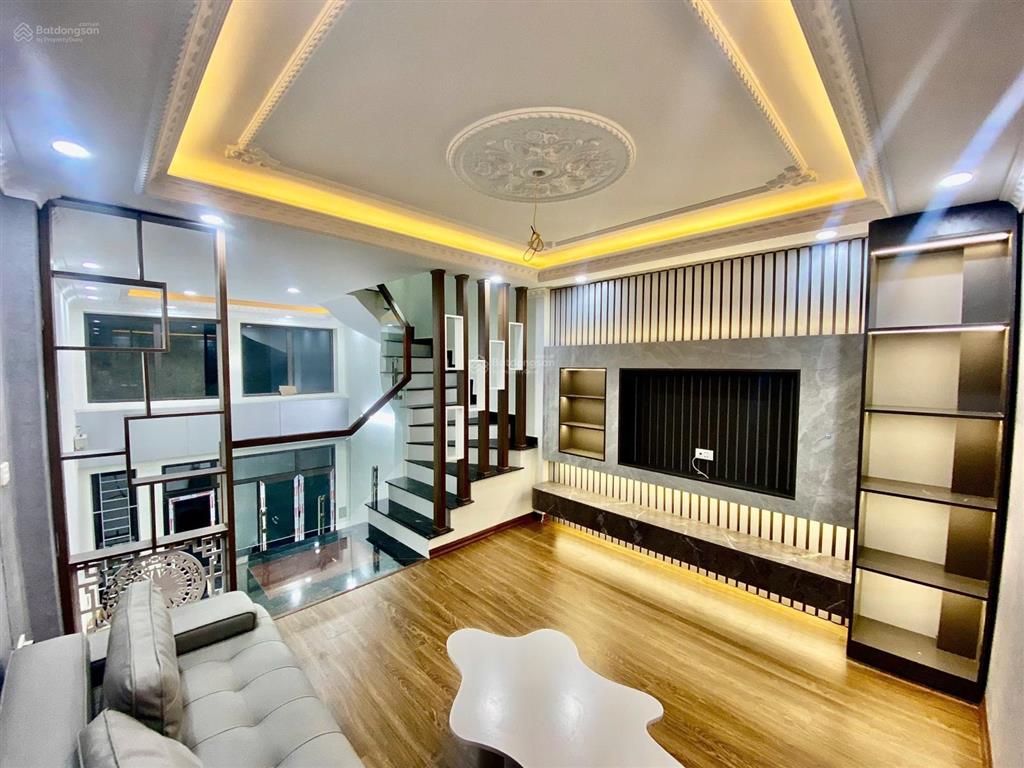 Bán nhà 5 tầng  lô góc siêu thoáng  chỉ việc xách vali về ở! vị trí đẹp  thanh trì