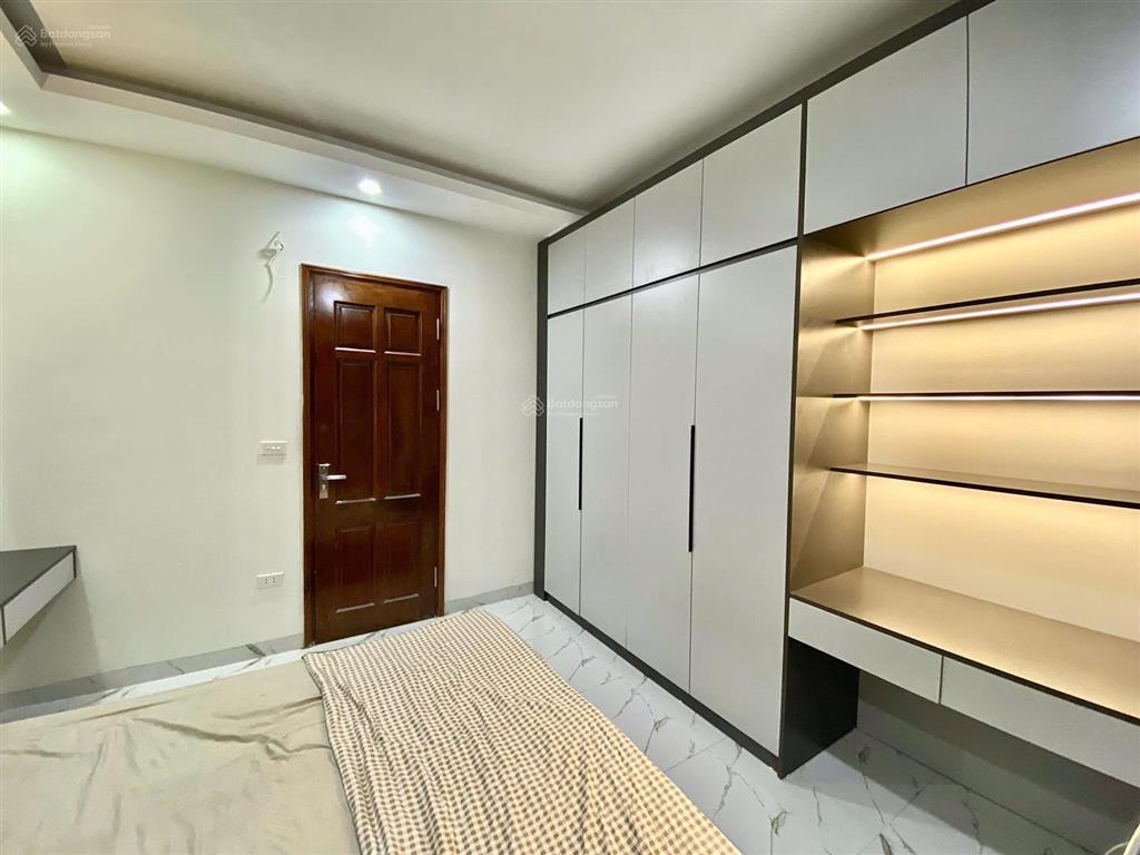 Bán nhà 5 tầng  lô góc siêu thoáng  chỉ việc xách vali về ở! vị trí đẹp  thanh trì