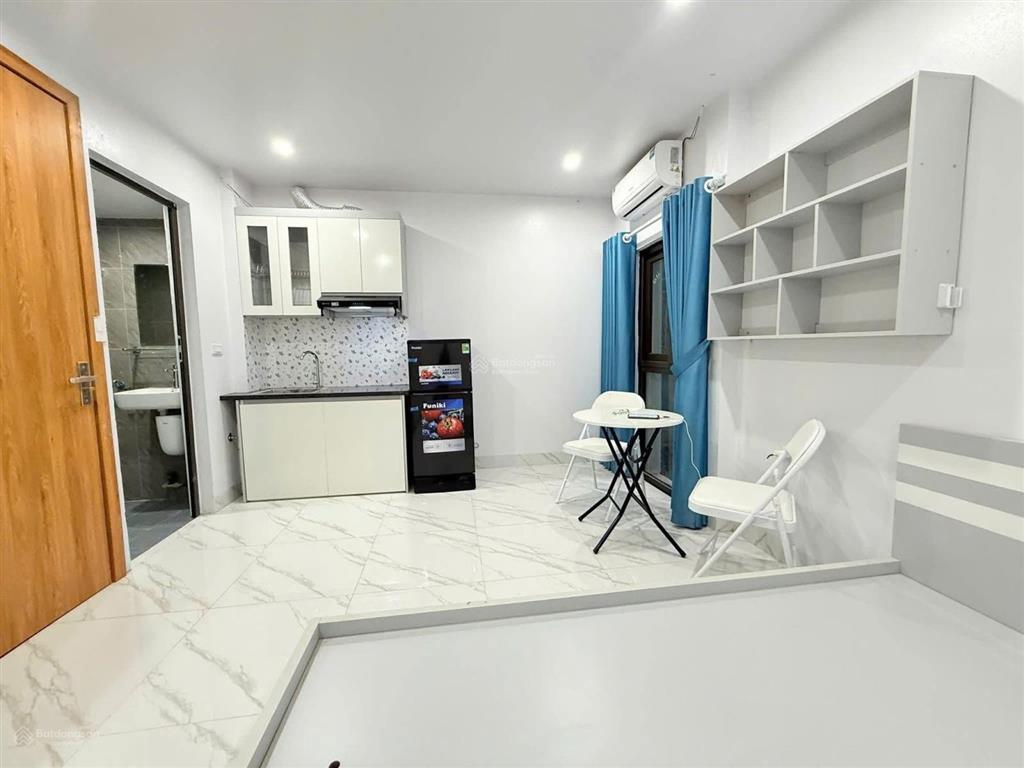Phòng khép kín, 720tr/năm, full nội thất, thang máy, hoàng mai chính chủ. bx nước ngầm