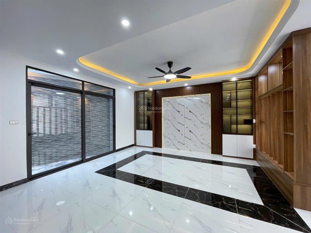 Biệt thự mini siêu phẩm ngay cửa ga ngọc hồi, vị trí vàng khó tìm. chính chủ 60m2. 6 tầng