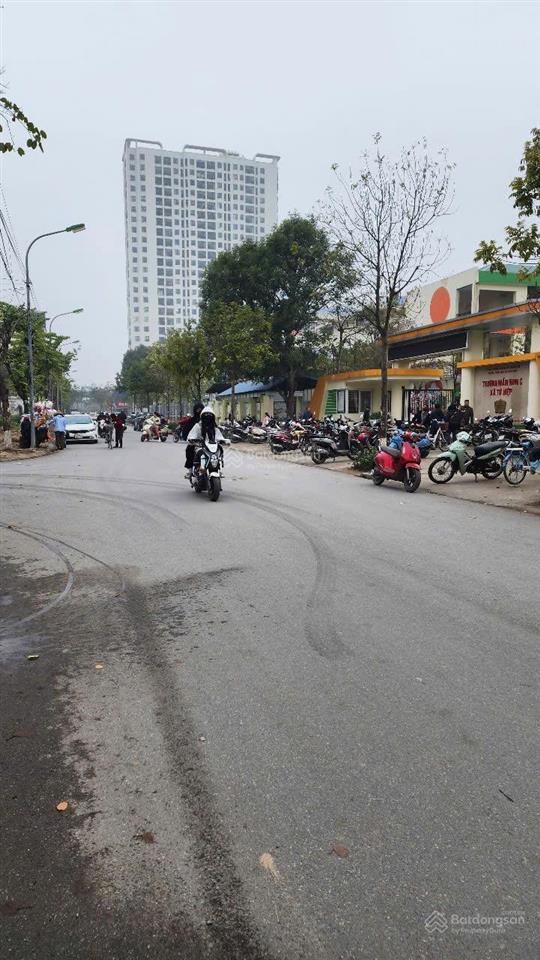 Nhà mới xây tứ hiệp thanh trì.hn 6tầng. thang máy 50m2 6,8 tỷ. chính chủ a cường gửi.