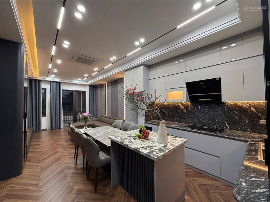 Bán nhà riêng tại tứ hiệp thanh trì hà nội. 40m2 6tầng thang máy. ô tô đỗ cửa.