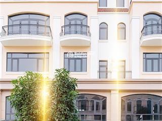 Shophouse sân vườn 2 mặt tiền đối diện 30 tòa chung cư, giá chỉ 15 tỷ