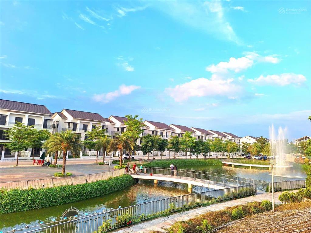 Mua ngay căn góc biệt thự giá rẻ , cách long biên hn 6km. ân hạn lãi suất 2 năm. chiết khấu 10%.