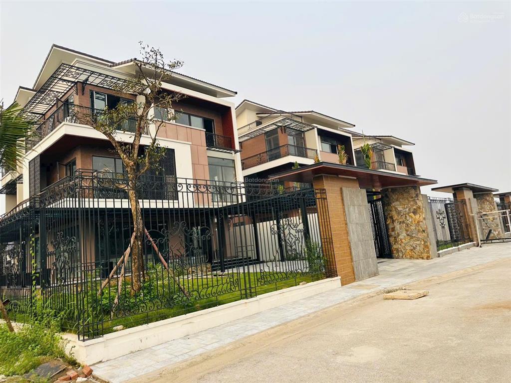 Sở hữu căn biệt thự góc view sông cách long biên hn 6km. ký trực tiếp cđt. ân hạn 2 năm. ck 10%.