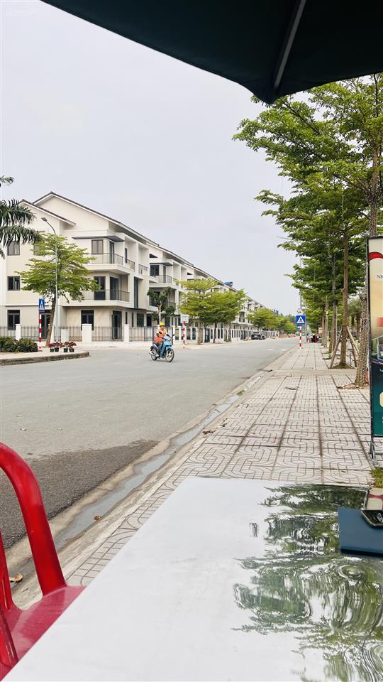 Sở hữu căn biệt thự góc view sông cách long biên hn 6km. ký trực tiếp cđt. ân hạn 2 năm. ck 10%.