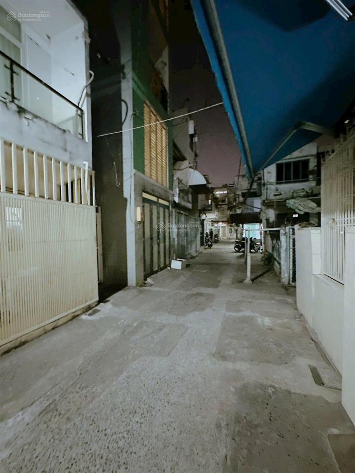 Bán nhà q1  gía chỉ 7.3tỷ 68m2. hẻm 5m võ văn kiệt, quận 1 p. cô giang