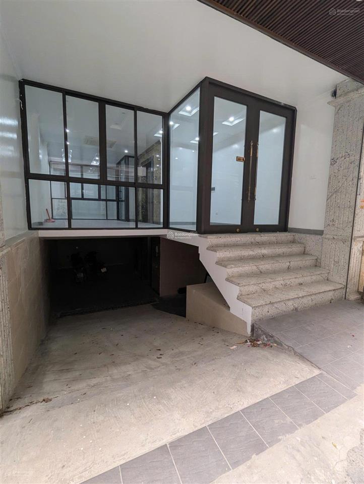 Cho thuê nhà nguyễn khang có hầm + thang máy 60m x 6t chỉ  kinh doanh tốt35tr