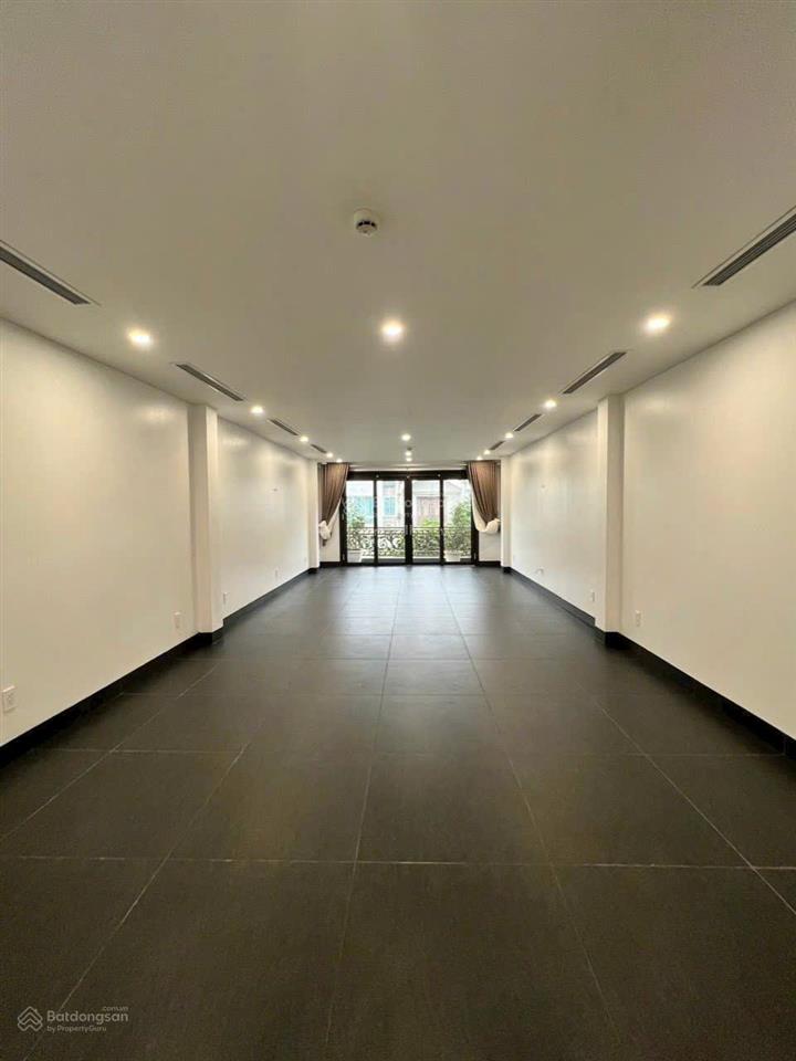 Chính chủ cho thuê nhà nguyễn thị định  đỗ quang 90m2x5 tầng, tô tải đỗ cửa, đường 3 làn ôtô, 28tr