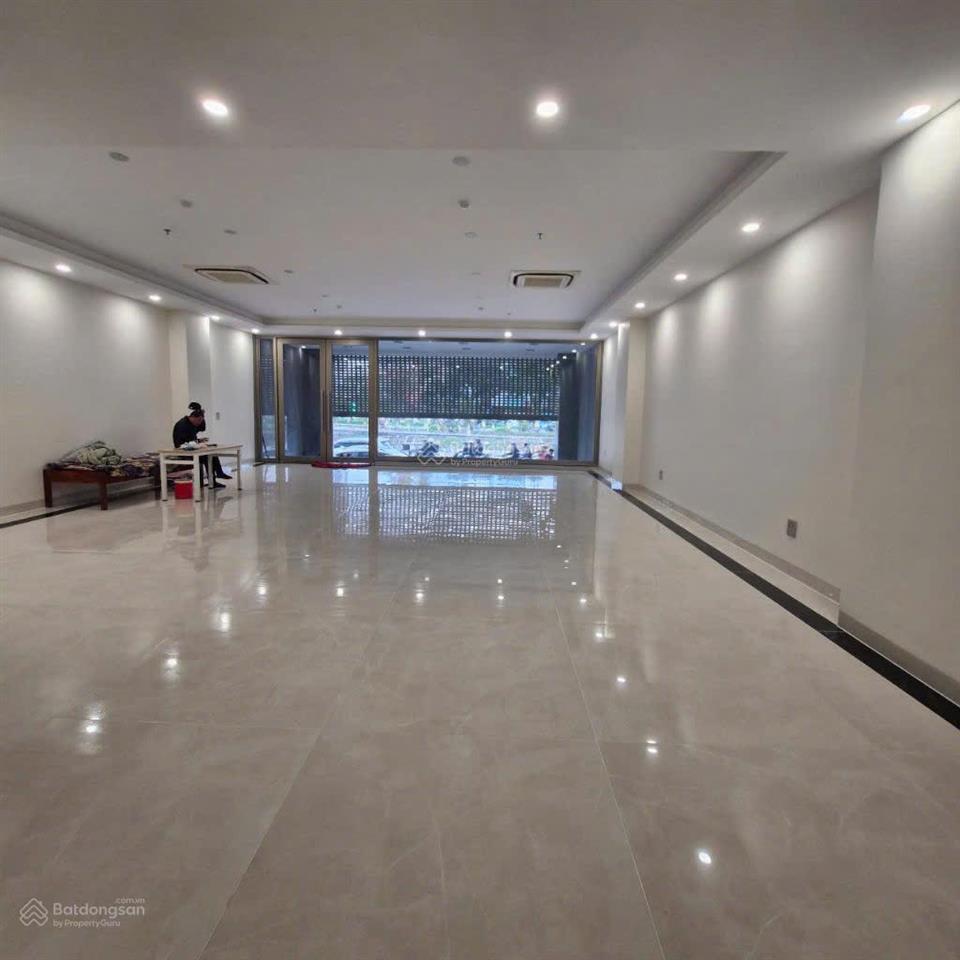 Cho thuê nhà đặng tiến đông 95m7tđường đi thuận tiện  kinh doanh cực đỉnh