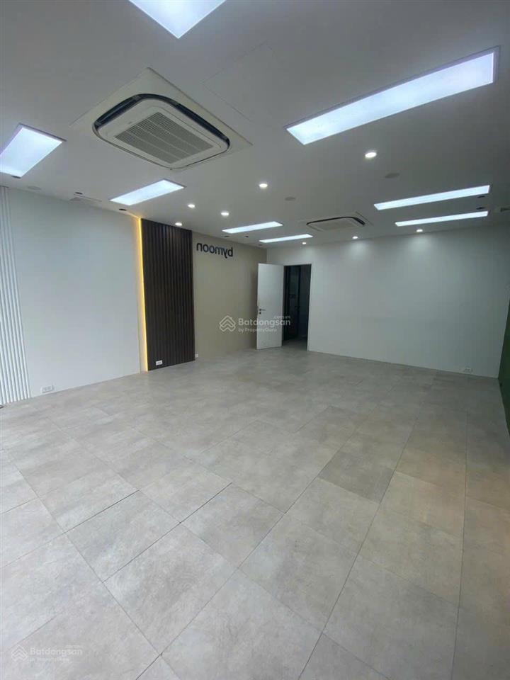 Cho thuê nhà thang máy ô tô đỗ cửa kinh doanh, văn phòng cực đỉnh khu ba đình  32tr