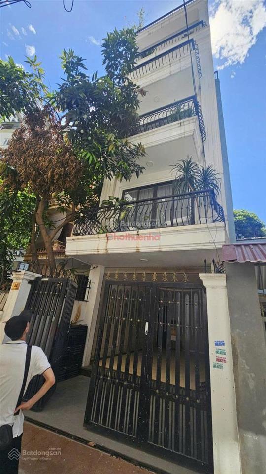Cho thuê nhà nguyễn chí thanh  láng  đống đa  ô tô đỗ cửa  kinh doanh kết hợp ở  15tr