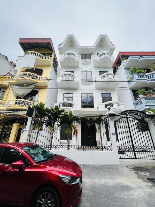 Cho thuê nhà lạc long quân  120m²  4t  sân để xe rộng  phù hợp văn phòng & kinh doanh  40tr