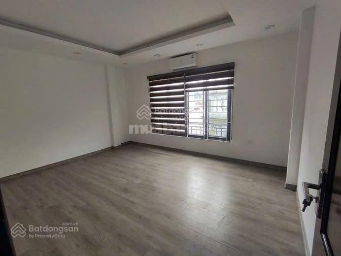 Cho thuê nhà võ văn dũng  hoàng cầu  đặng tiến đông  ô tô đỗ cửa  kinh doanh kết hợp ở  18tr