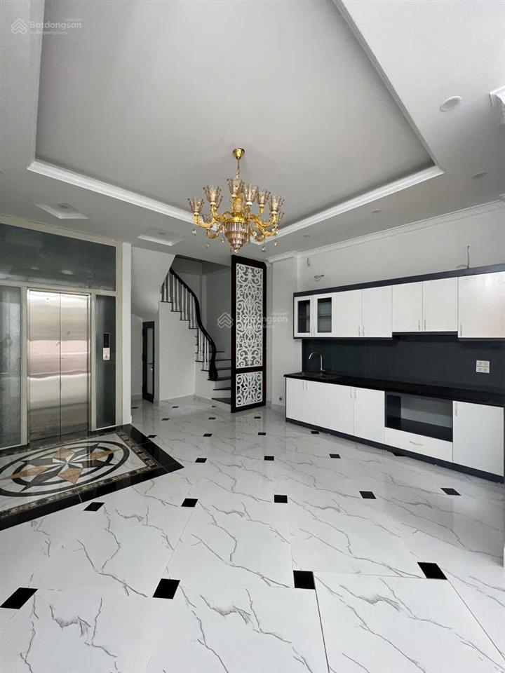 Cho thuê nhà âu cơ  tây hồ 60m2  6 tầng, có thang máy, có gara ô tô  15tr/th