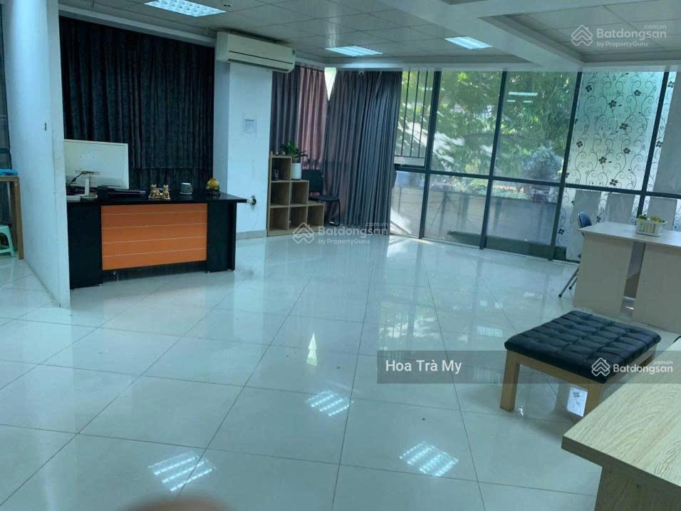 Cho thuê nhà đào tấnliễu giaiba đình 80m2 5 tầng, ô tô đỗ thỏa mái, thông các phía, 28tr/th