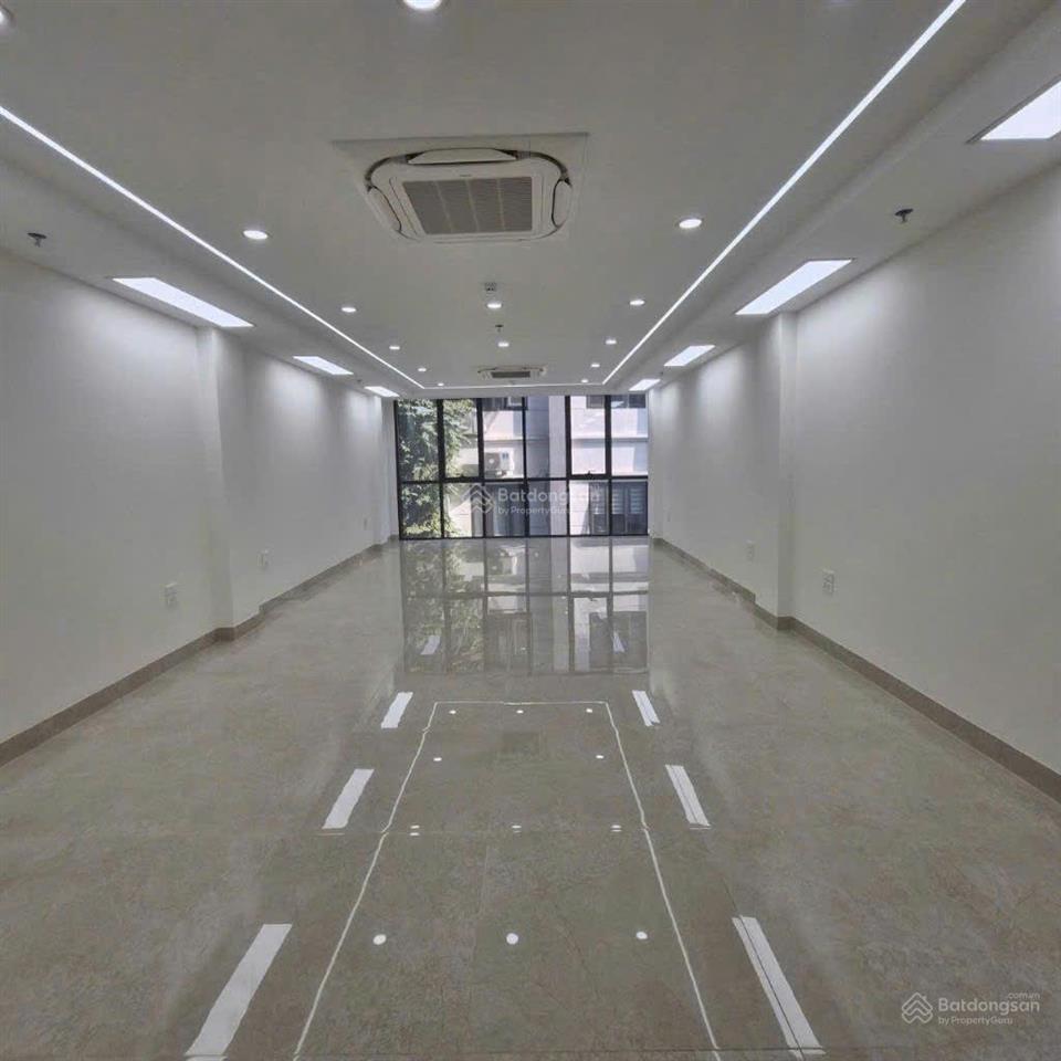 Cho thuê nhà trung hòa, yên hòa 180m2 6 tầng, 1 hầm, ôtô đỗ 57c, thang máy nhập khẩu, 80tr