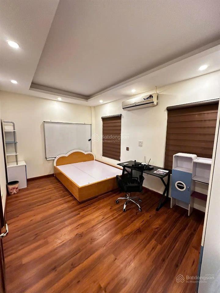 Cho thuê nhà đỗ quang, nguyễn thị định, hoàng ngân 50m2 5 tầng, ô tô đỗ ngày đêm, nhà mới, 20tr