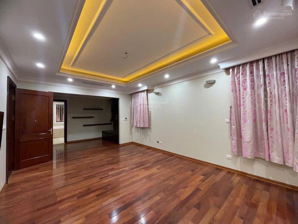 Cho thuê nhà đỗ quang, nguyễn thị định, hoàng ngân 50m2 5 tầng, ô tô đỗ ngày đêm, nhà mới, 20tr