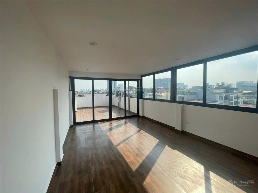 Cho thuê nhà đẹp xuân la 100m x 5 tầng thang máy đường 12m, ô tô đỗ thoải mái