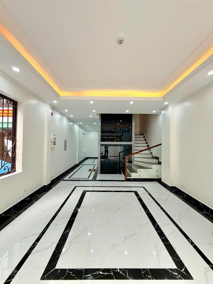 Cho thuê nhà nam trung yên 95m2, 4 tầng  lô góc  thang máy  40tr/th  kinh doanh đỉnh