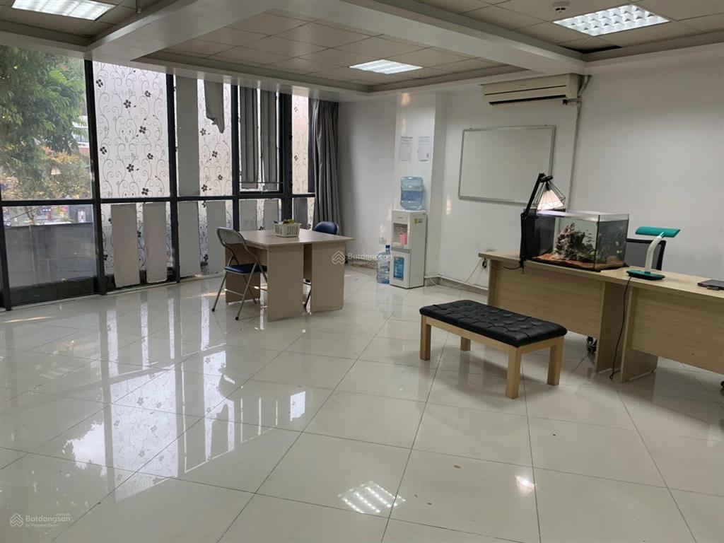Cho thuê nhà nguyễn khangtrung kínhtrần kim xuyếnô tô đỗ trước nhà kinh doanh,văn phòng phù hợp