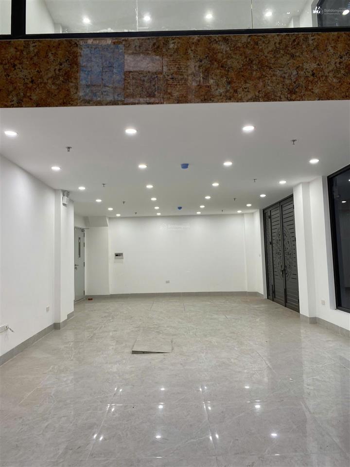 Cho thuê nhà hoàng văn thái, vương thừa vũ, thang máy ô tô đỗ, setup văn phòng, spa cực đẹp  65tr