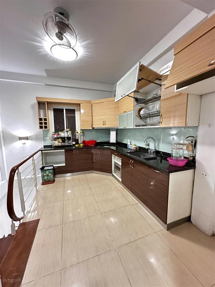 Cho thuê nhà trần quang diệu hoàng cầu | ô tô vào tận nhà | 70m x 4 tầng | chỉ 21tr/tháng