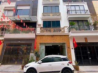Cho thuê nhà lê văn thiêm  ngụy như kon tum  thông sàn  ô tô đỗ cửa  kinh doanh tốt  40tr